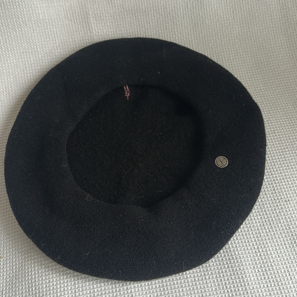 Laulhere France Black Merino Wool Beret Eiffel Tower Embroidery French Size 10 - Picture 3 of 6